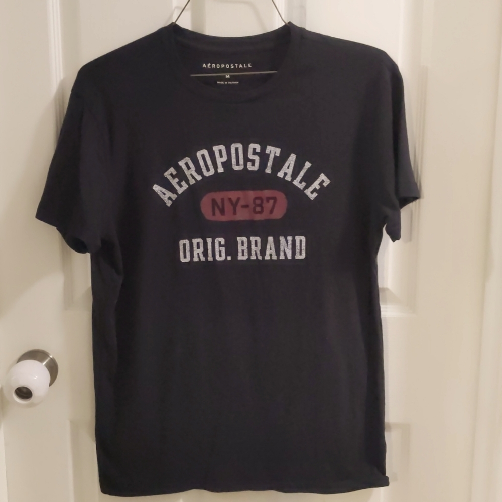 Black Aeropostale Logo Tee size (M)